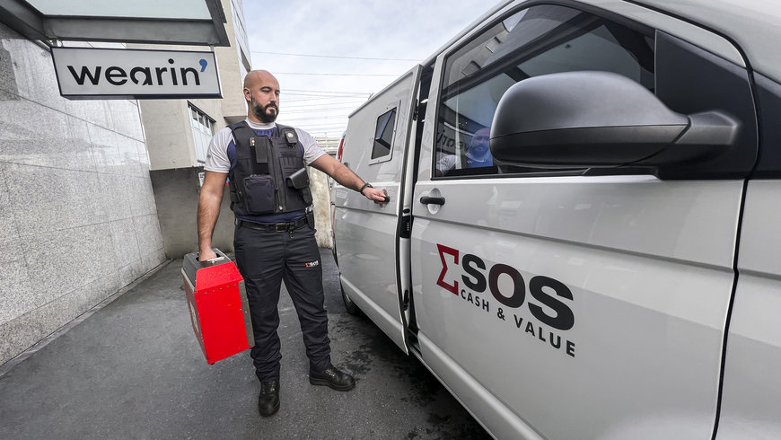 Los agentes de seguridad de SOS Cash & Value refuerzan su seguridad y vigilancia equipándose con chalecos de alta tecnología de Wearin' 